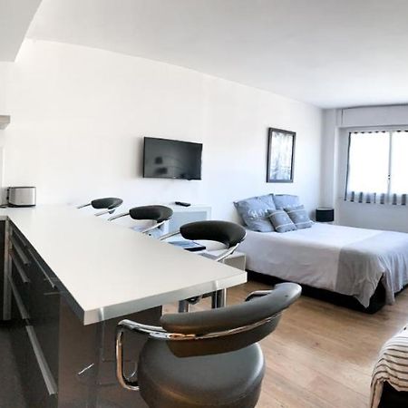 Charmant Studio Alesia Paris Exterior photo